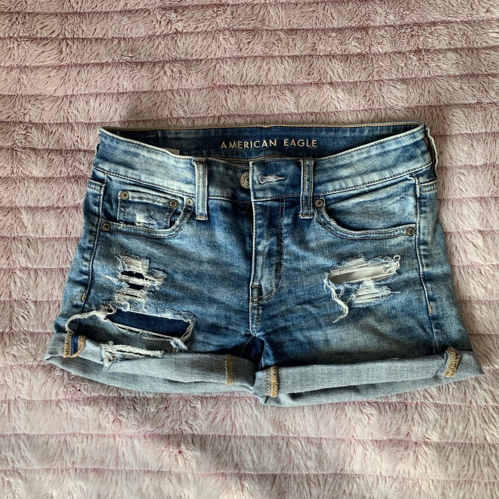 American Eagle Low-Rise Short Shorts
